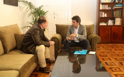 Carlos Mazón propone a Emilio Bascuñana coordinar a los alcaldes de la Mesa Provincial del Agua