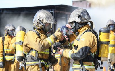 Los bomberos del Consorcio Provincial se forman en una de las técnicas más arriesgadas y eficaces en incendios urbanos confinados