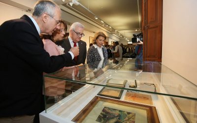 La Diputación de Alicante exhibe hasta abril una muestra de las obras y reconocimientos del artista José Pérezgil