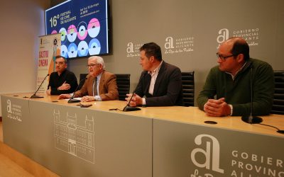 El chef Kiko Moya recibe el I Premio Gastro Cinema enmarcado en el XVI Festival de Cine de Alicante