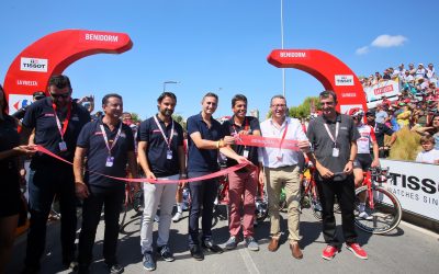 Benidorm se vuelca con la salida de la segunda etapa de La Vuelta 19 que impulsa la Diputación de Alicante